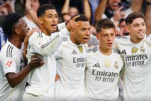 同意吗？AI评史上最伟大的足球俱乐部：皇马 巴萨 曼联 米兰