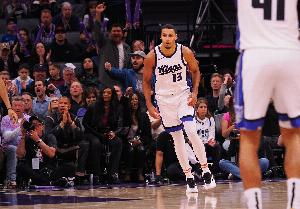 国王从G联盟召回基根·穆雷！队记：他预计将在周五迎赛季首秀