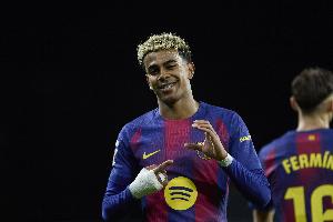 世体：巴萨正在为亚马尔制定康复计划，以争取球员能够早日复出