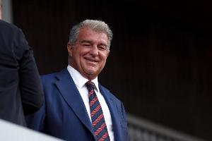 记者谈拉波尔塔成就：俱乐部财务竞技复苏+请来弗里克+翻新球场