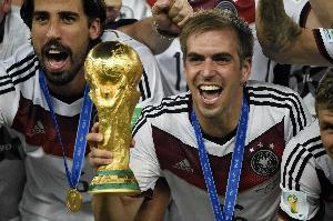 拉姆：诺伊尔仍然是非常出色的门将，他需要决定是否愿意回国家队