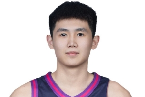 李悦洲：有美高和NCAA球队找过我 但我觉得美国高中强度不如CBA高