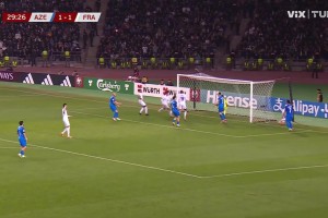 法国2-1反超！古斯托送助攻，阿克利乌什门前打空门得手