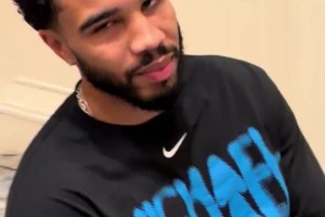 这不马里昂和海耶斯的合体嘛？