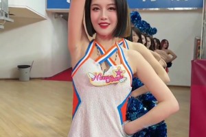 山西啦啦队小姐姐出场，跑太快都没看清脸！