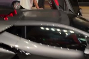 真壕啊！八村这辆兰博基尼也太帅了吧