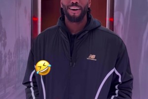 烤肉姐晒小卡视频：嗨，中国粉丝们，一起北伐！